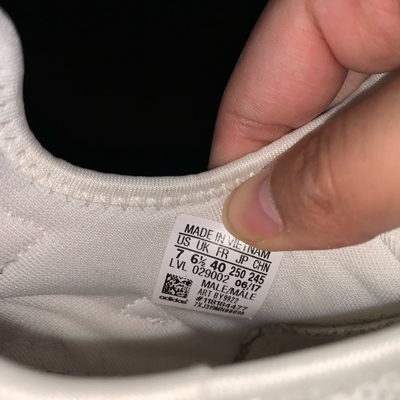 Adidas NMD XR1 (Triple White) - Picture 2 of 4